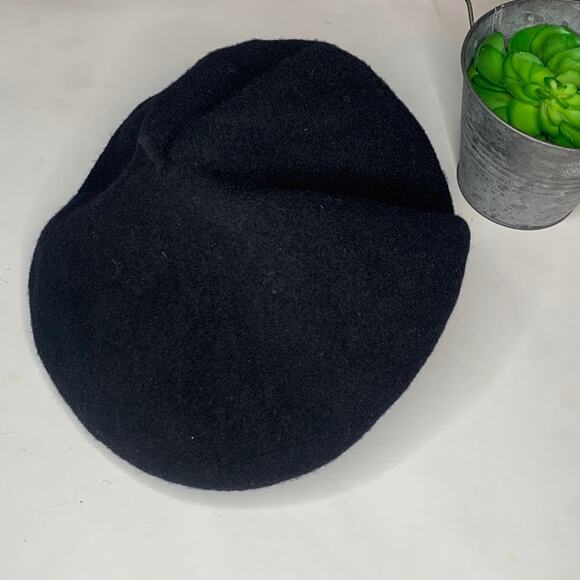French Black Wool Traditional Classic Beret Hat - Picture 1 of 6